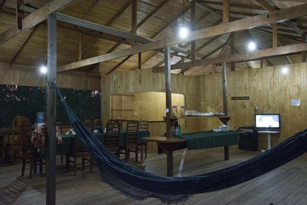 Amazon Arowana Lodge Careiro Exterior foto